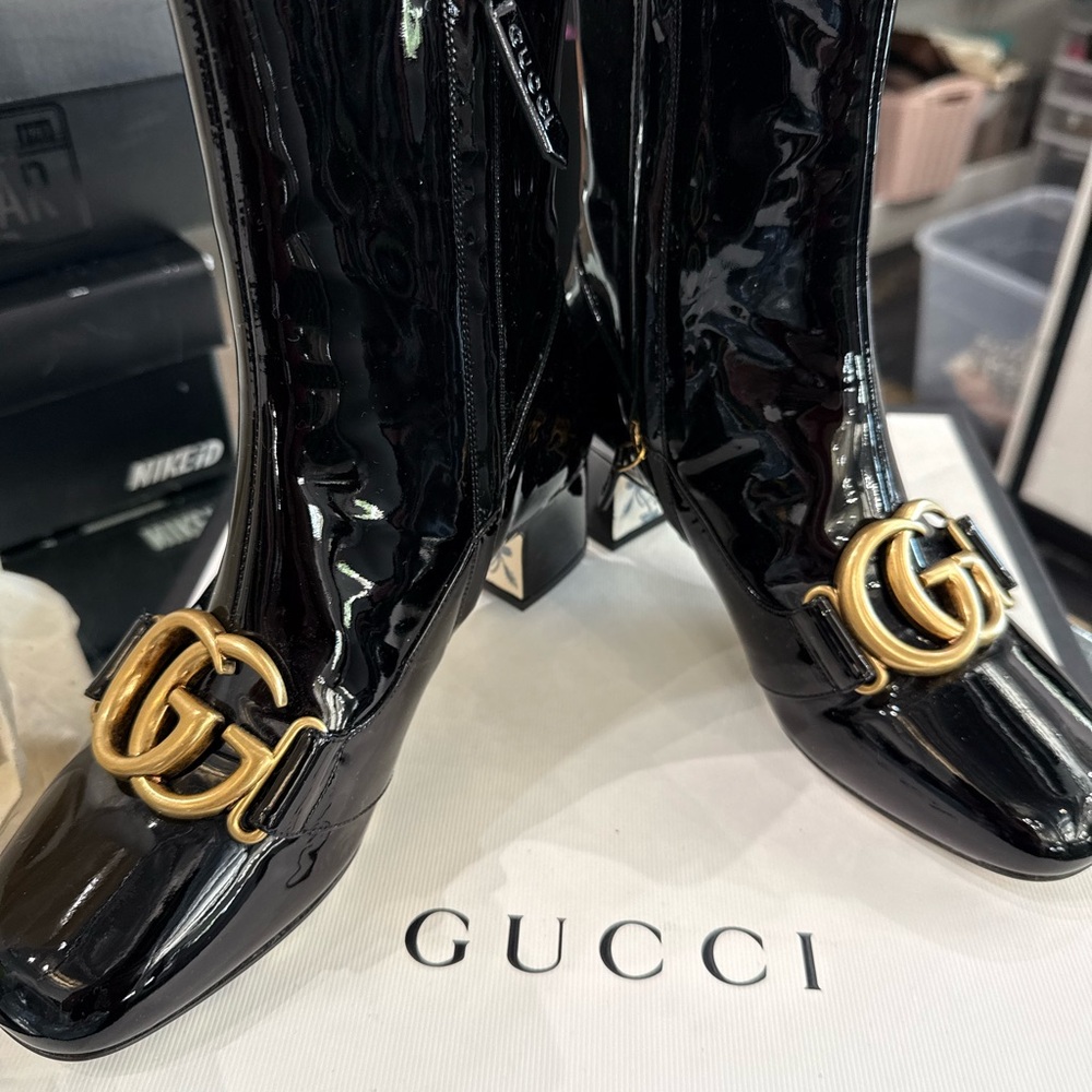 Gucci Black Patent Leather Boots with Gold GG Logo - Picture 2 of 5